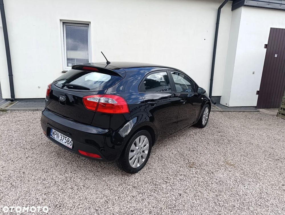 Kia Rio - 18