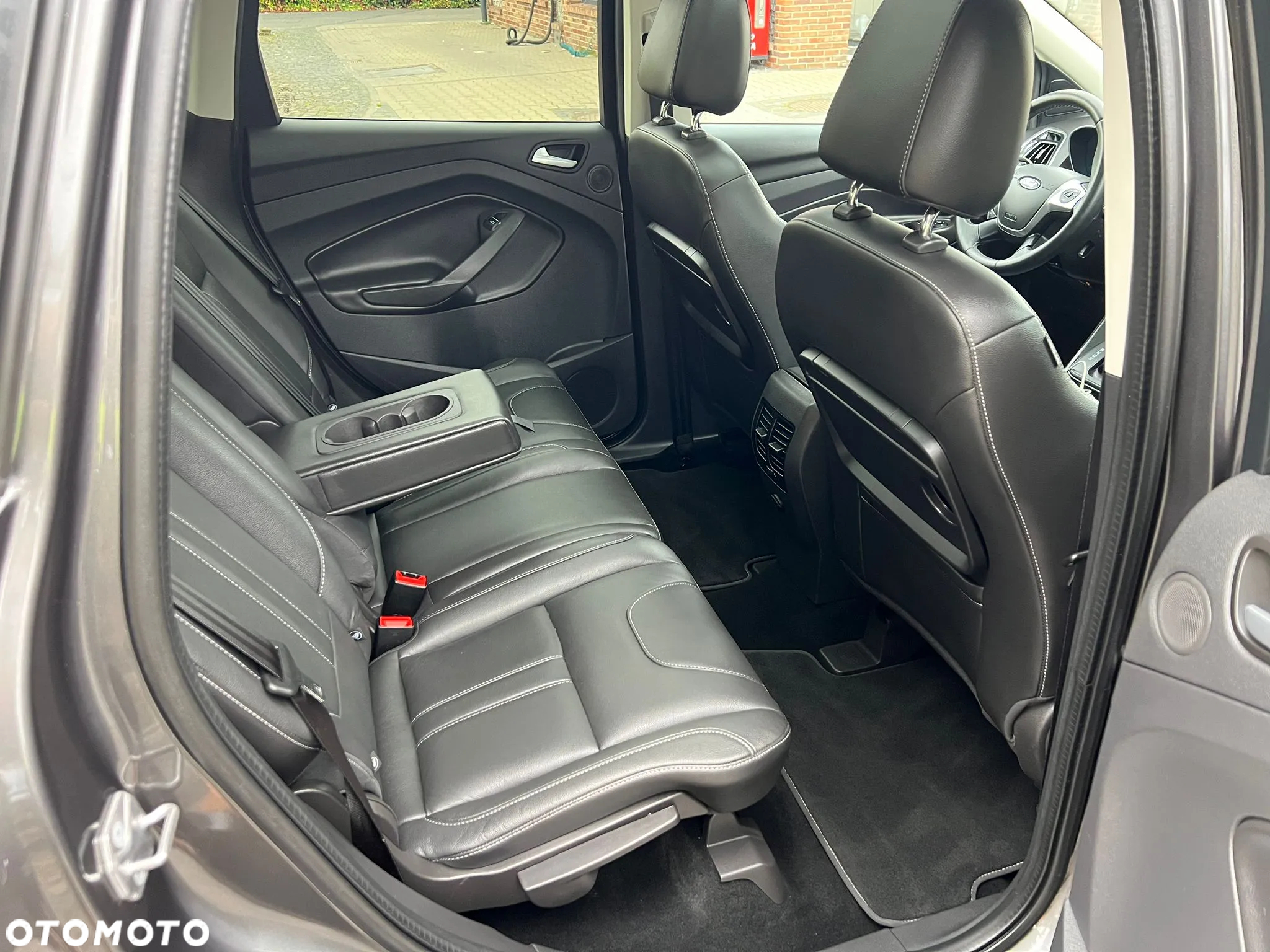 Ford Kuga - 8