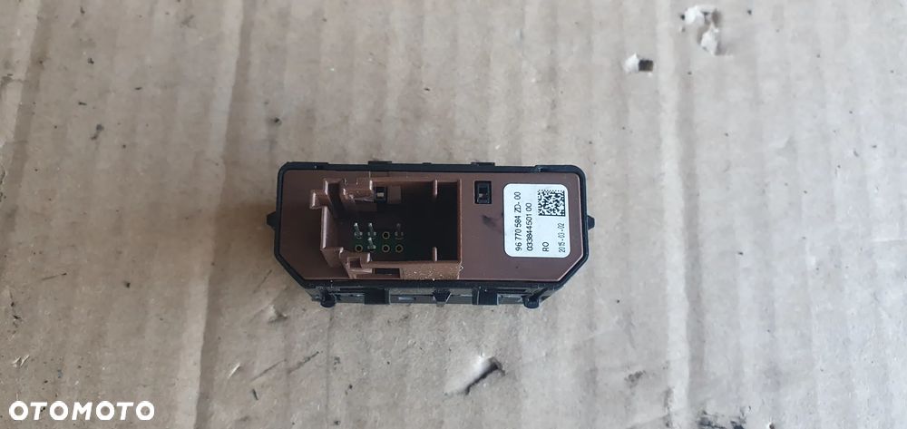 Przełącznik otwierania klapki paliwa klapy bagażnika Peugeot 508 I Lift 96770584 96770584ZD - 5