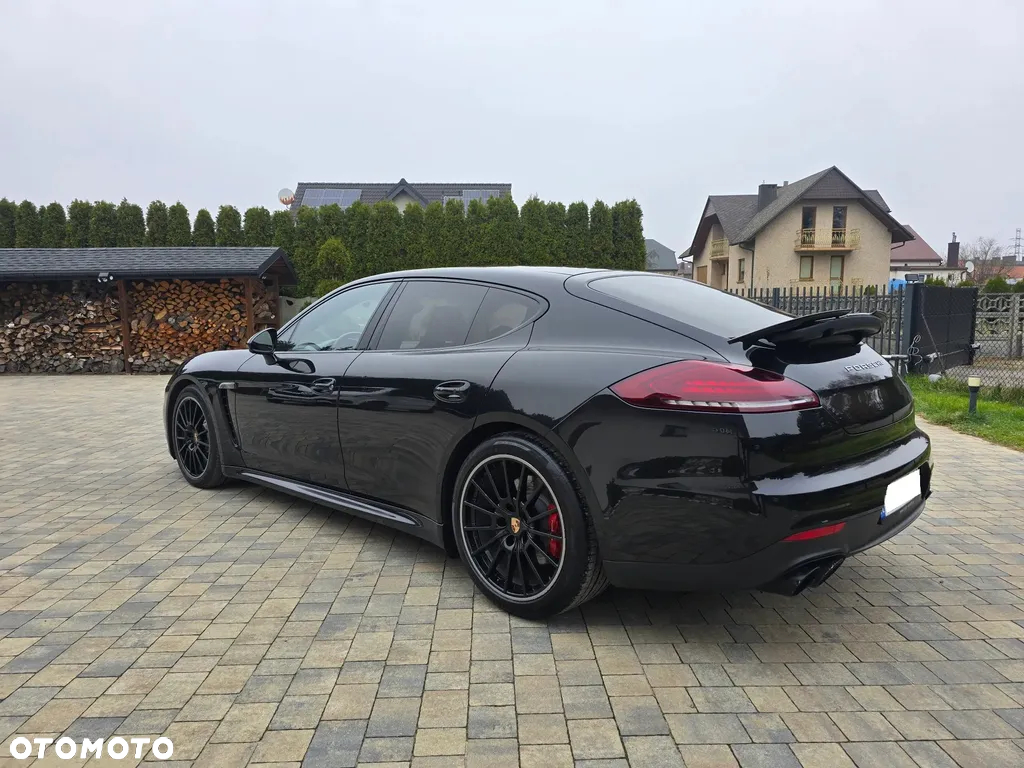 Porsche Panamera GTS - 7