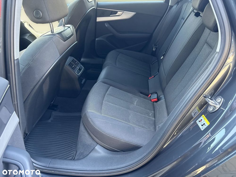 Audi A4 Avant 35 TFSI mHEV S tronic - 13