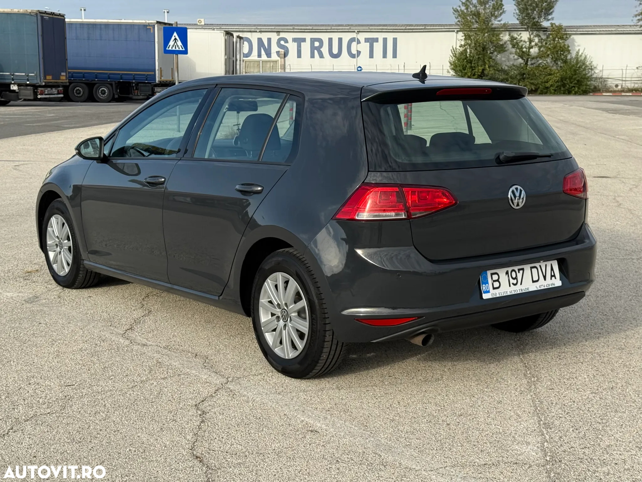 Volkswagen Golf 1.6 TDI DPF BMT DSG Trendline - 24