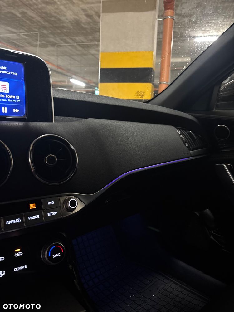 Kia Stinger - 24
