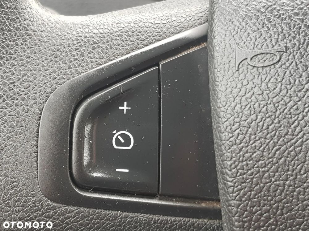 Opel Movano 2.3dCi   2.3CDTI L3H2 3.5t 135KM FWD 4d master - 16