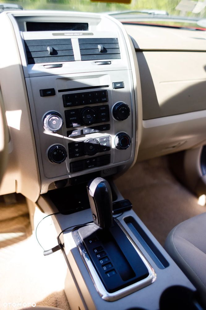 Ford Escape 3.0 XLT - 18