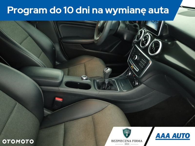 Mercedes-Benz CLA - 8