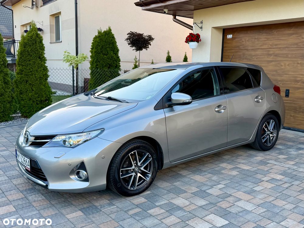 Toyota Auris 1.6 Premium Start - 36