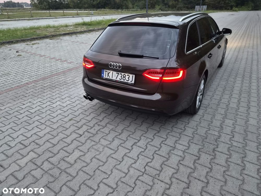 Audi A4 Avant - 32