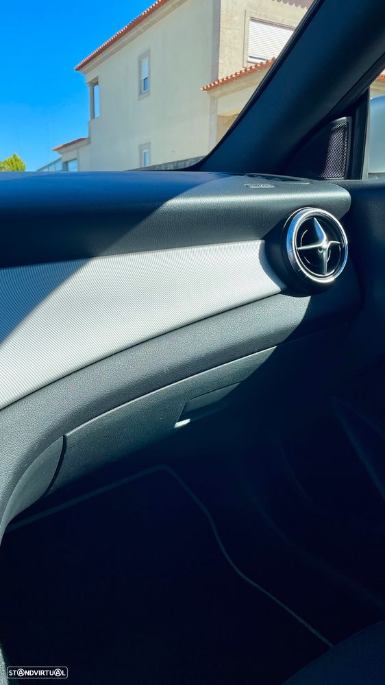 Mercedes-Benz CLA 180 d Urban - 13