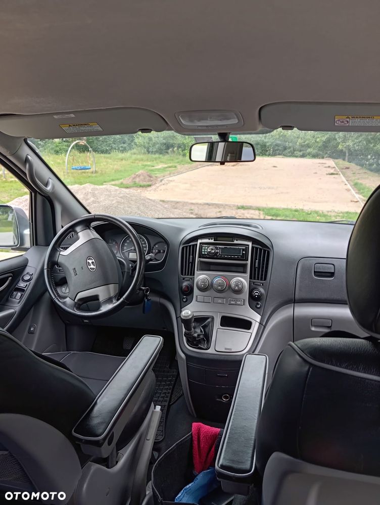 Hyundai H-1 Starex - 13