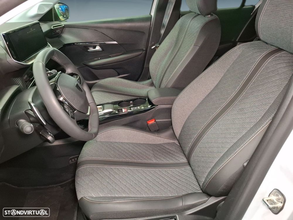 Peugeot 208 1.2 Hybrid Allure e-DCS6 — fotografia 11