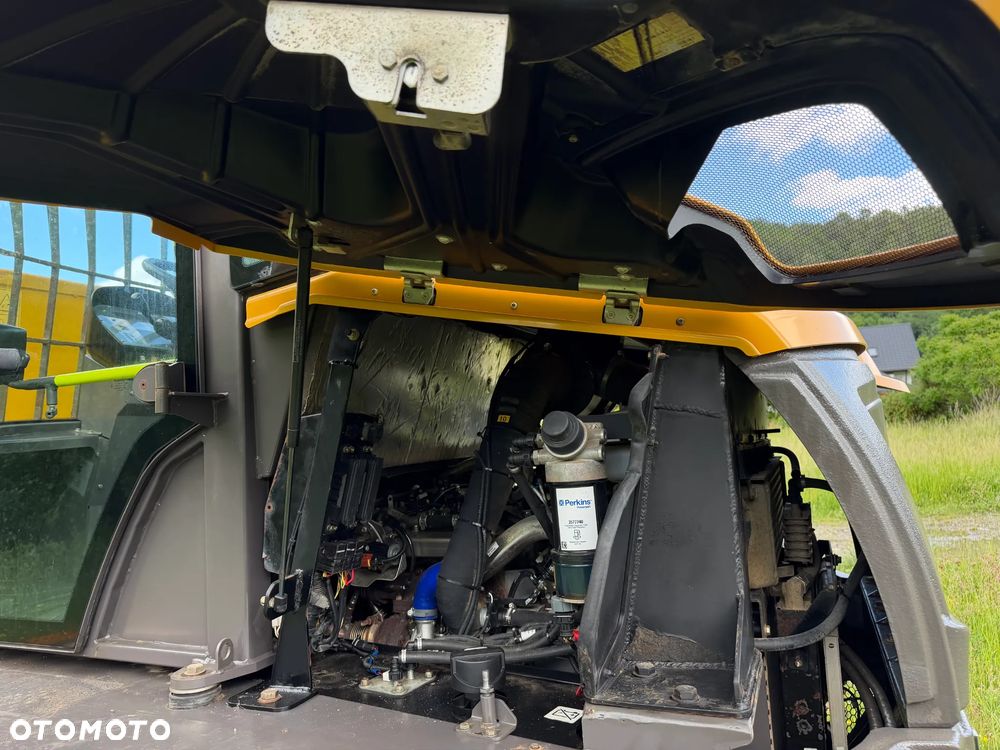Terex MECALAC 6sMDX Wozidło Budowlane Rolnicze Kabina Pełna Wózek z Obrotową Kolebą. 6 ton ładowność. 4x4. Smarowanie centralne. KLIMA. Silnik Perkins. 4 cylindry. 675mtg. 2020 rok. Kamera z wielkim Ekranem! Jazda Rewers 3prędkości. Maszyna jak Nowa z Norweskiego Gospodarstwa! Ani deka luzów i wycieków! Hydrostatic. Pełny Oryginał. Hamulce brzytwa. Serwisy w DEKRA. Maszyna Woziła lekkie ładunki. Praktycznie zerowe zużycie. Wielka Okazja. Wszystko w pełnym Oryginale. Opony Oryginał wszystkie jak Nowe. Komendy Głosowe w maszynie! - 12
