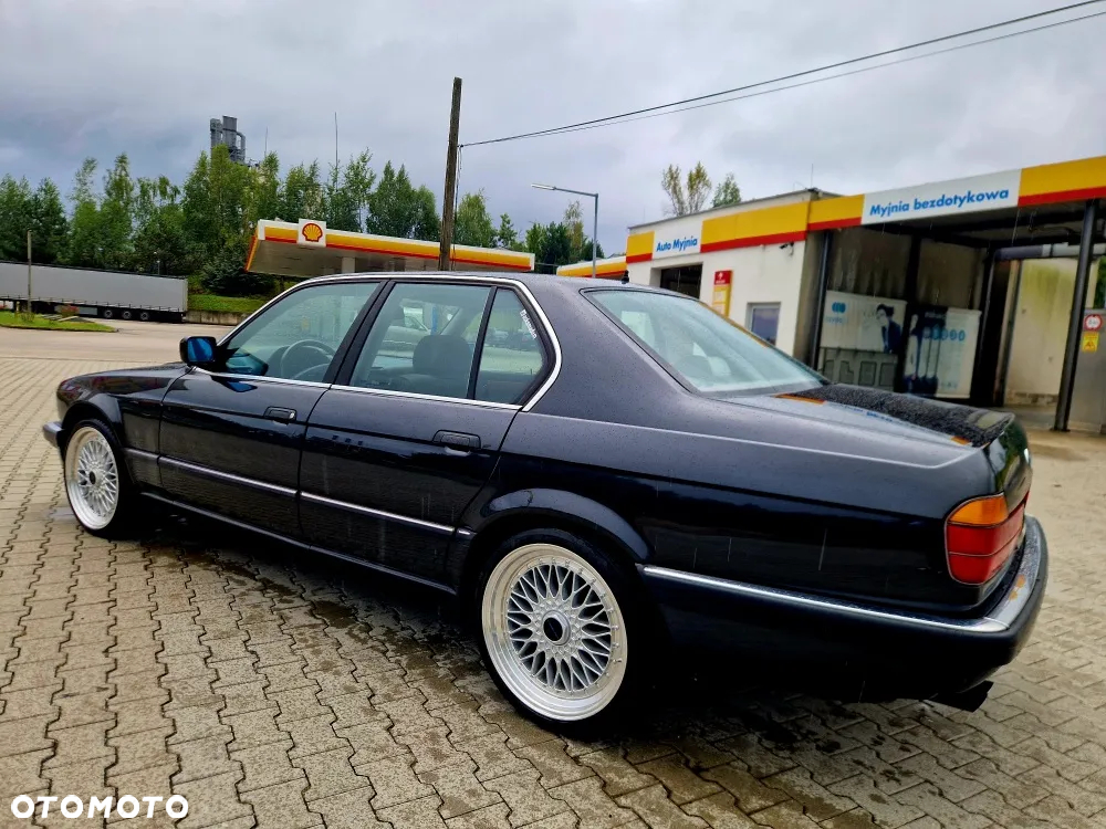 BMW Seria 7 - 16