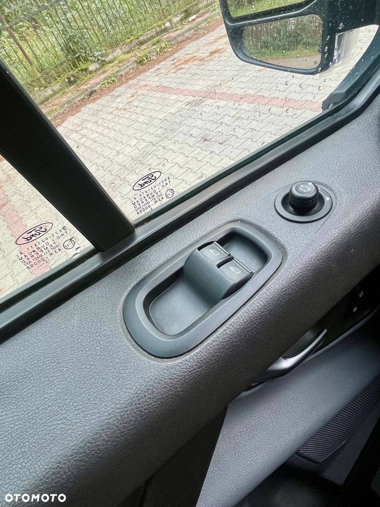 Ford Transit Custom - 19