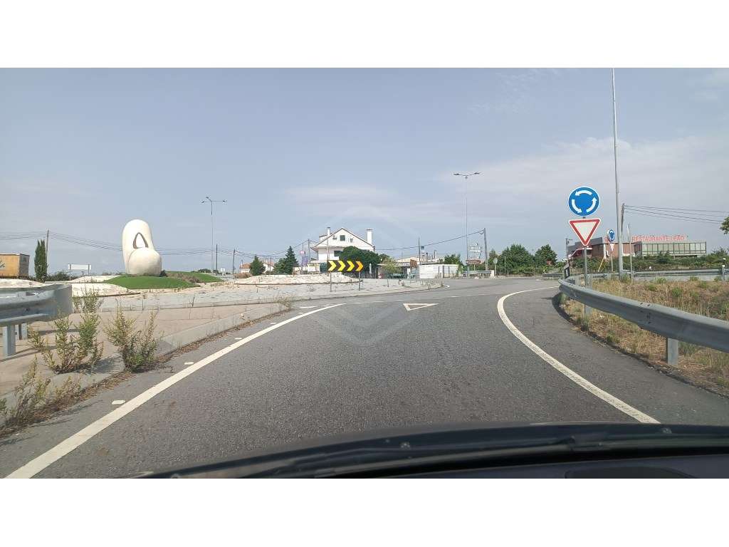TERRENO PARA POSSÍVEL ÁREA DE SERVIÇO, JUNTO À A23, CASTELO BRANCO,... - Grande imagem: 5/33