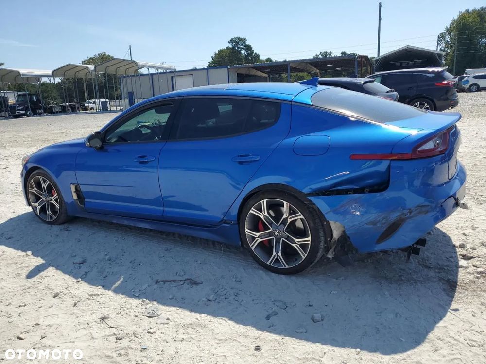 Kia Stinger - 5
