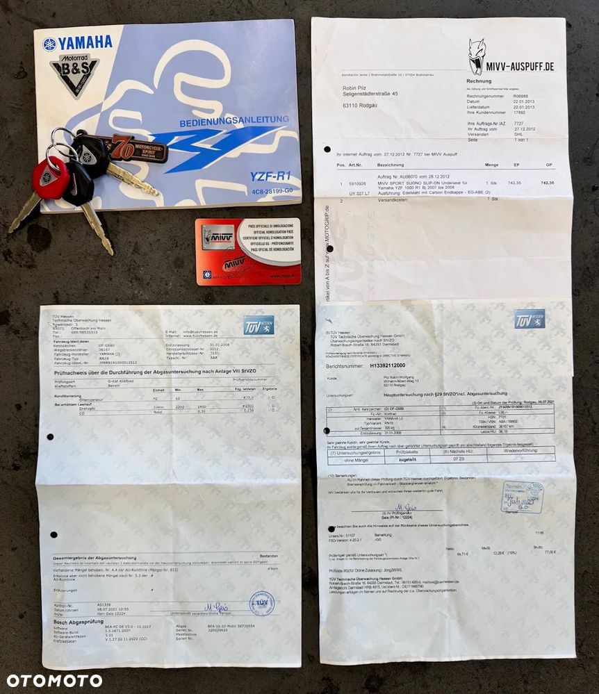 Yamaha R1 - 40