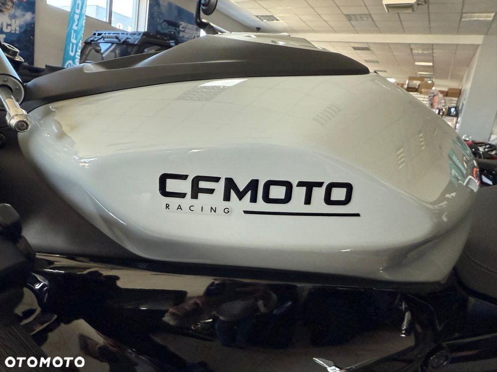CFMoto 675SR - 18