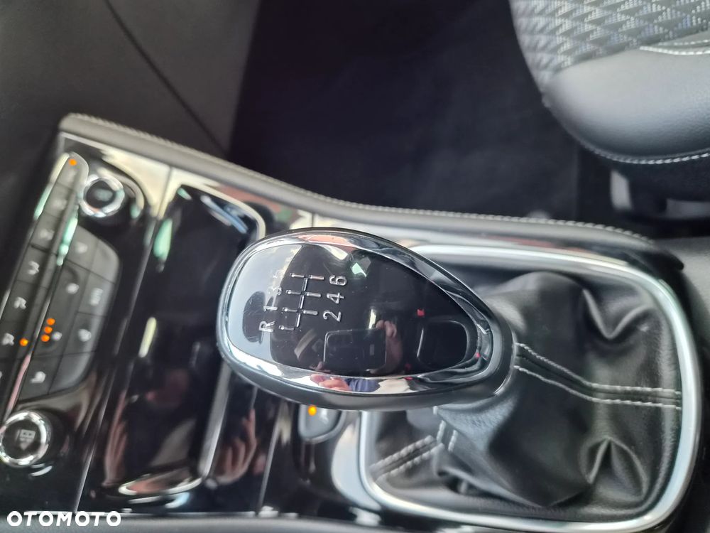 Opel Astra 1.4 Turbo Innovation - 21