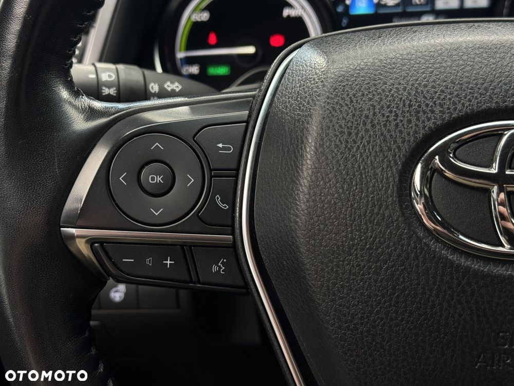 Toyota Camry 2.5 Hybrid Executive CVT - 24
