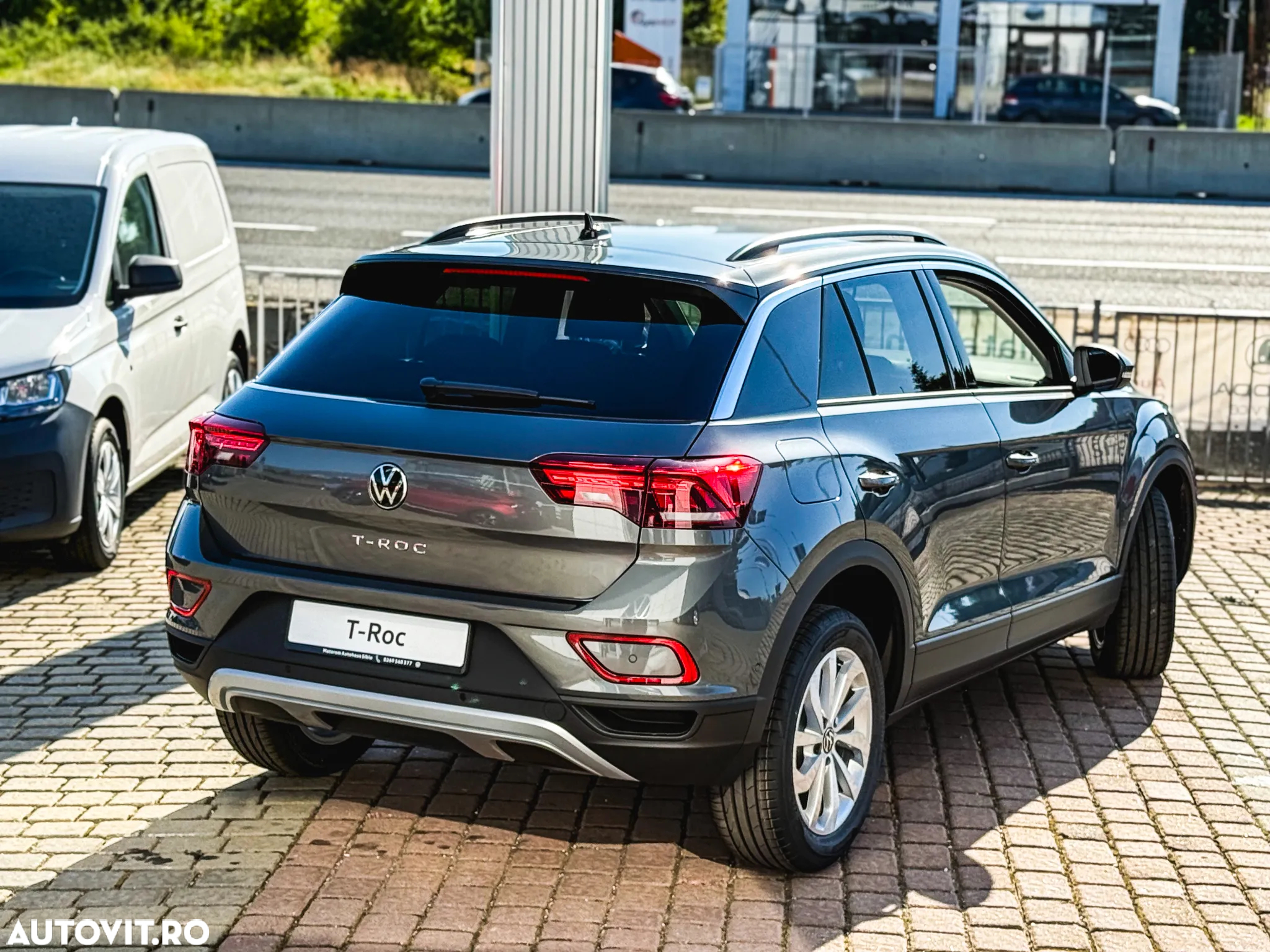 Volkswagen T-ROC 1.5 TSI DSG Life - 25