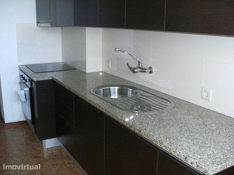T3 junto ao Metro D. João II | Garagem | Av. República - Grande imagem: 3/12