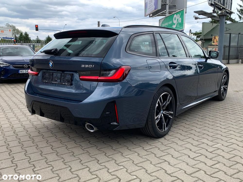 BMW Seria 3 330i xDrive M Sport - 5