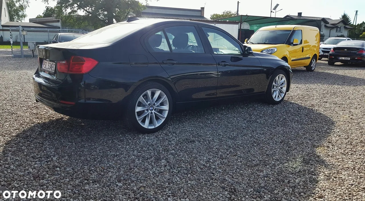 BMW Seria 3 320d Sport Line - 5