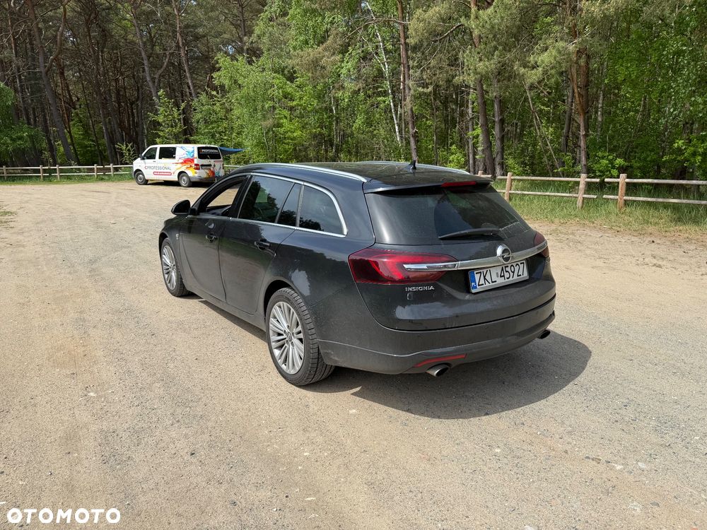 Opel Insignia 2.0 T Cosmo 4x4 S&S - 9