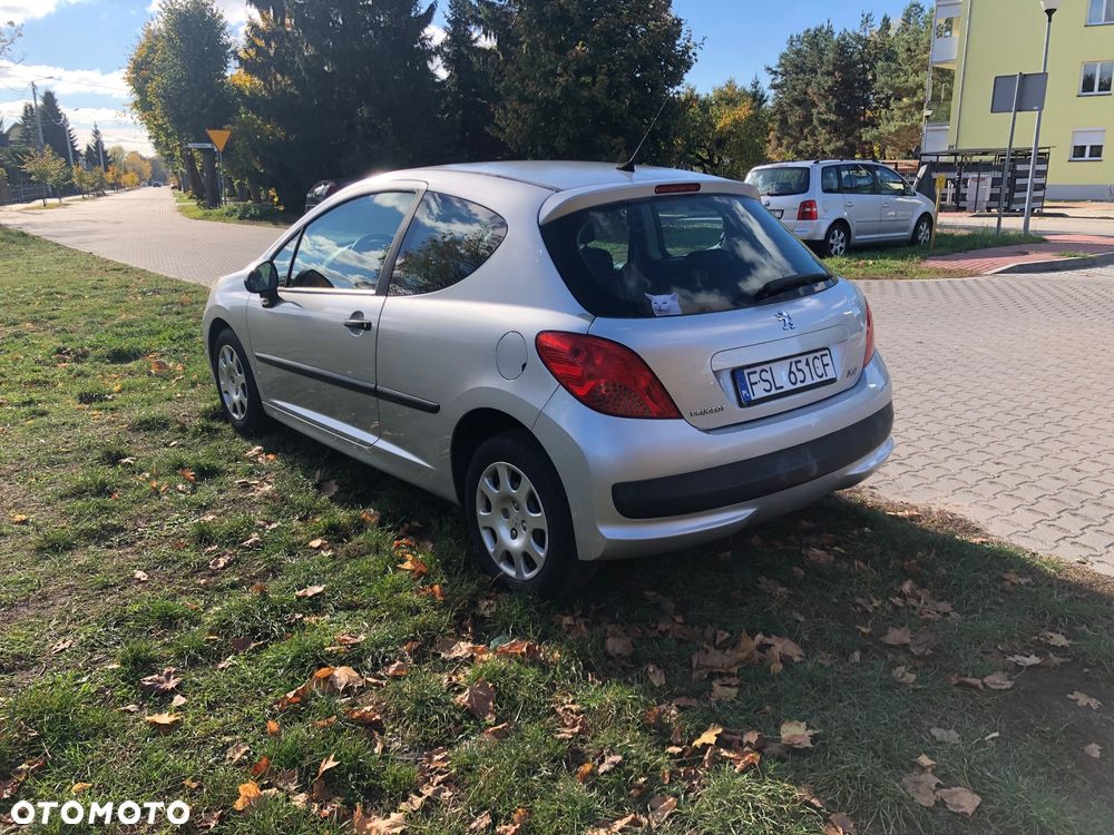 Peugeot 207 - 6