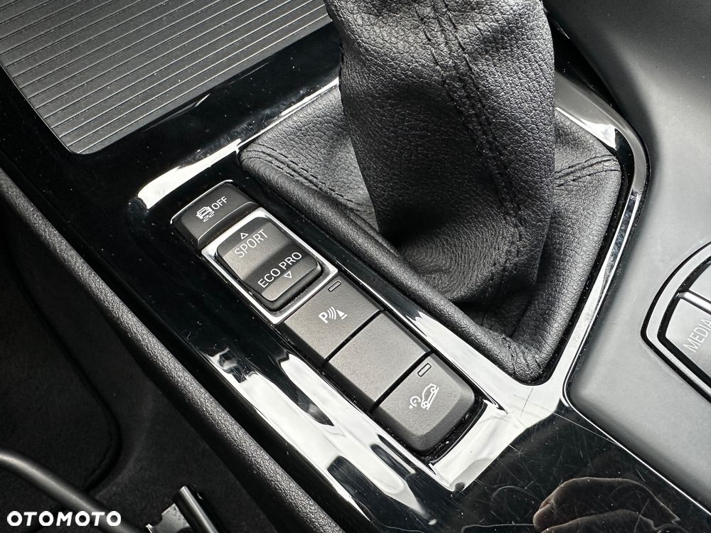 BMW X1 xDrive20i Sport Line - 26