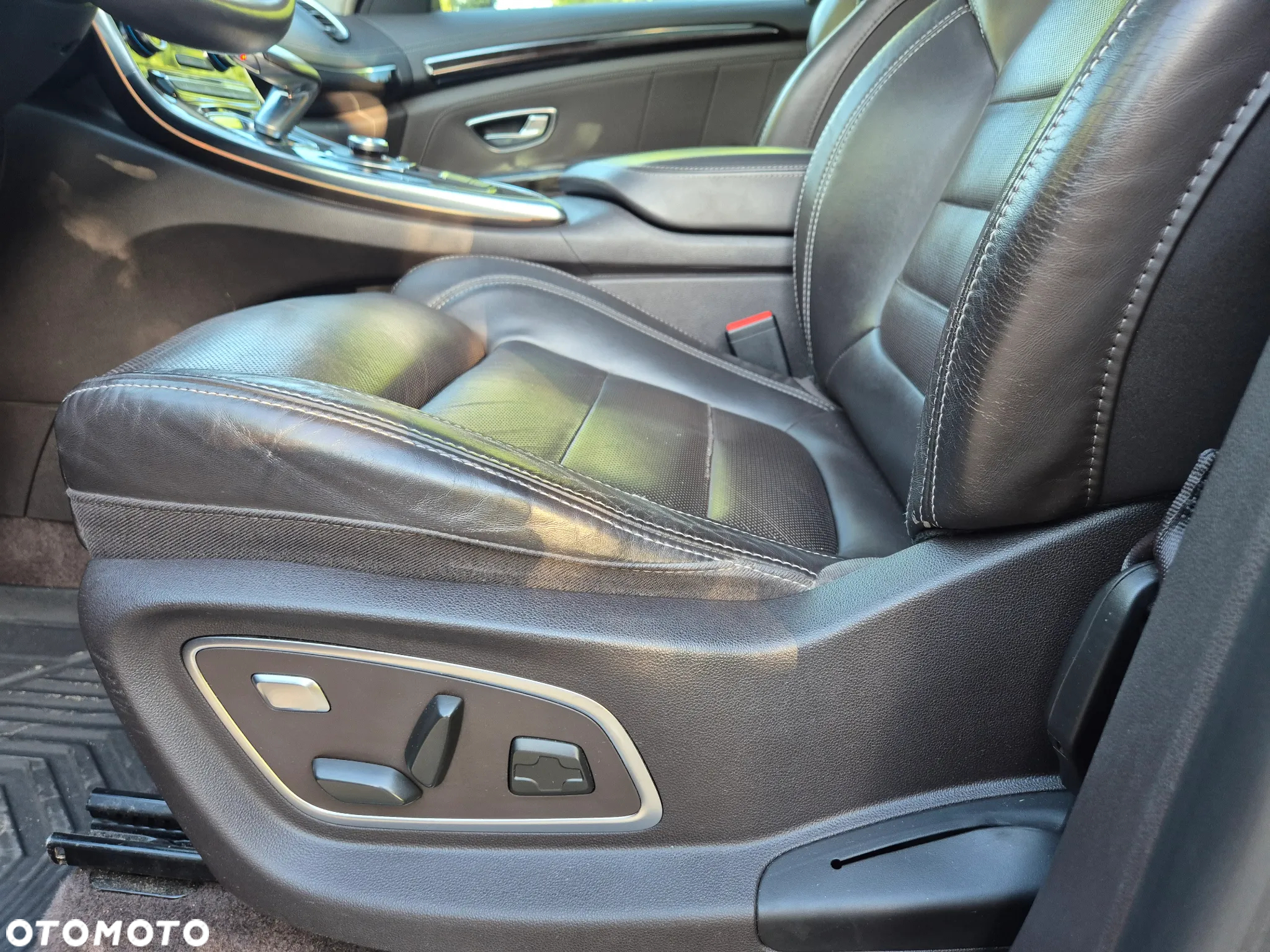 Renault Espace 1.6 dCi Energy Initiale Paris EDC 7os - 8