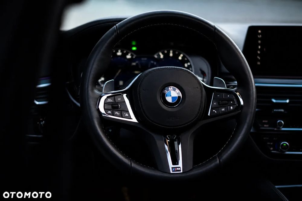 BMW Seria 5 530i M Sport Edition - 16