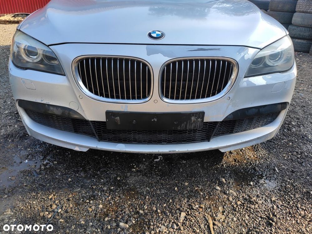 BMW 7 F01 3.0D AUTOMAT PRZÓD M-PAKIET 354 TITANSILBER - 2