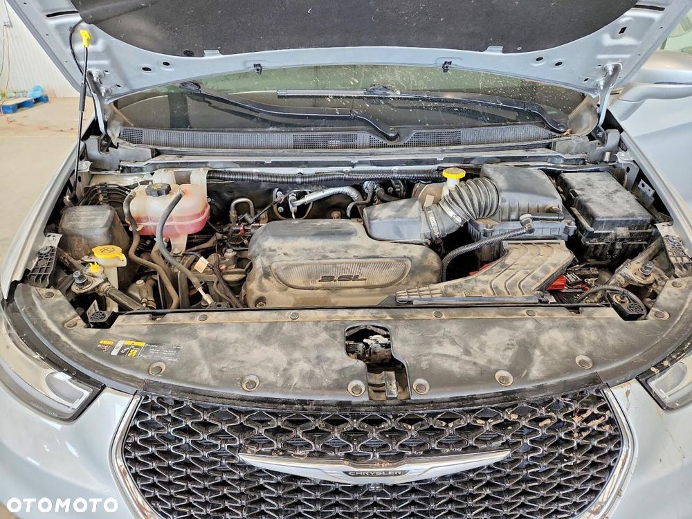 Chrysler Pacifica - 13