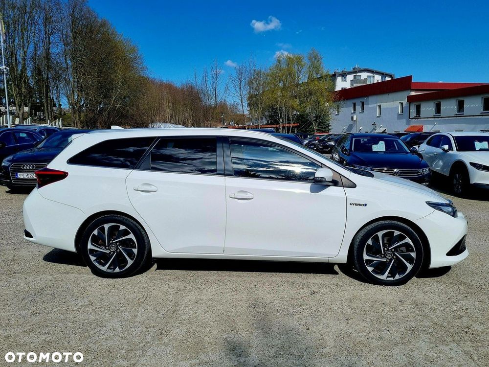 Toyota Auris Hybrid 135 Premium - 4