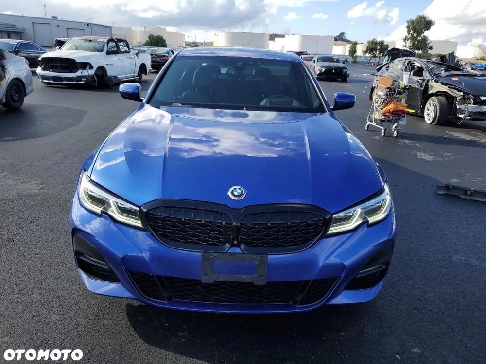 BMW Seria 3 330i xDrive M Sport - 2