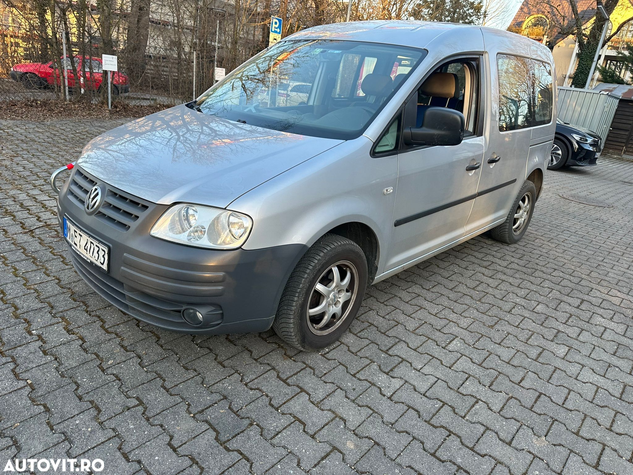 Volkswagen Caddy 1.6 Familie (7-Si.) - 1