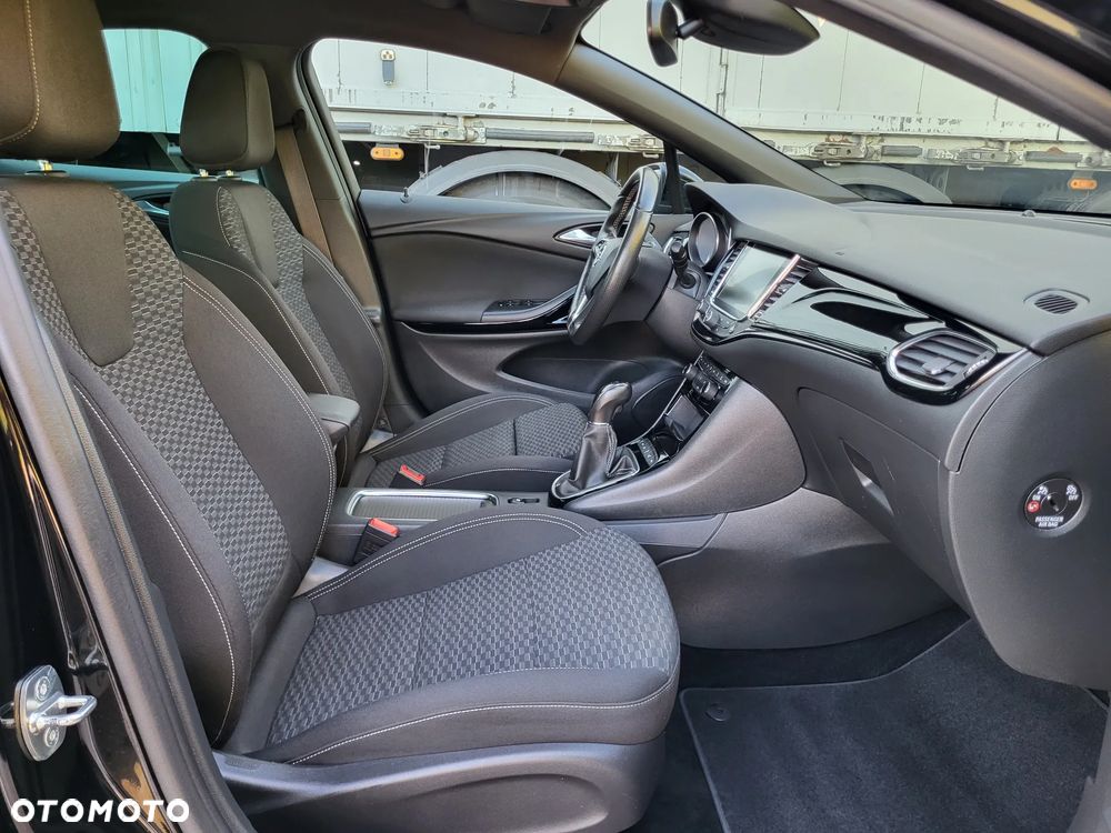 Opel Astra 1.4 Turbo Innovation - 31