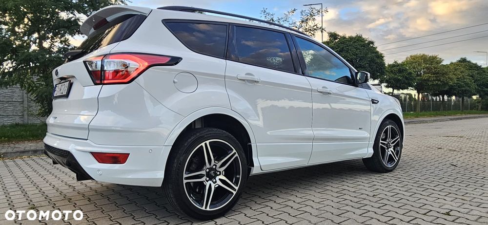 Ford Kuga 2.0 TDCi 4x4 ST-Line - 11