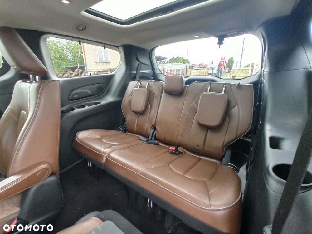 Chrysler Pacifica - 9