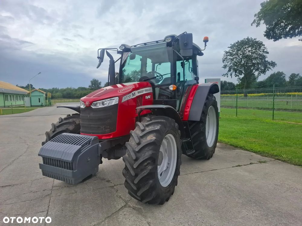 Massey Ferguson 5710M - 2