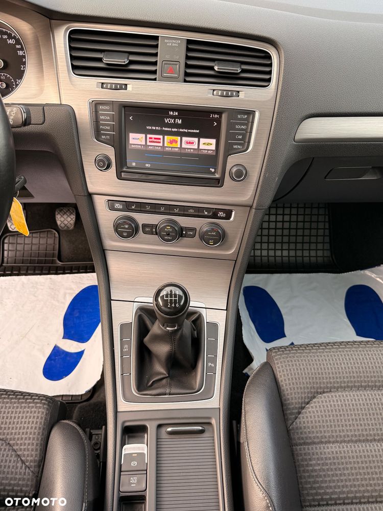 Volkswagen Golf 1.4 TSI BMT Highline - 28