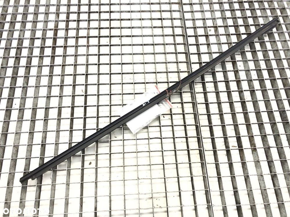 LISTWA ZGARNIAJĄCA TYŁ LEWA - 130.00 PLN - BMW 4 Gran Coupe (F36) 2014 - 2022 440 i xDrive 240 kW - 2