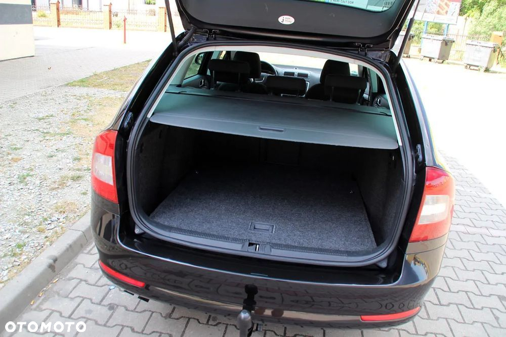 Skoda Octavia 1.8 TSI FAMILY - 32