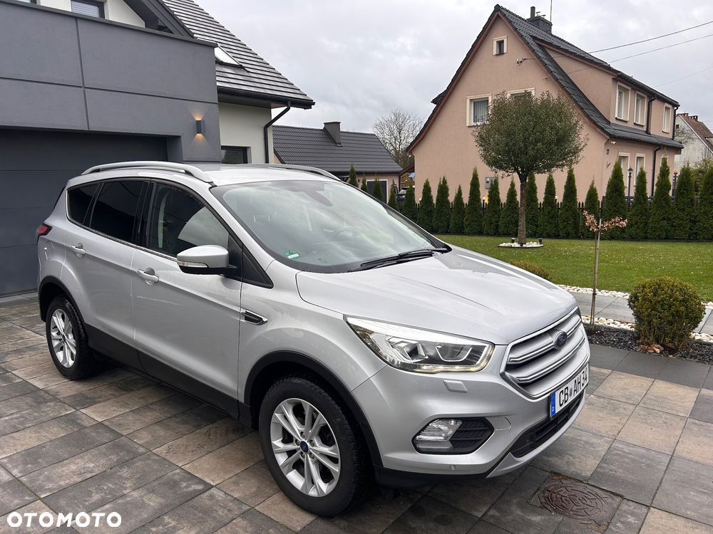 Ford Kuga 1.5 EcoBoost 2x4 Titanium - 1