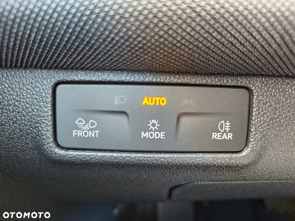 Volkswagen T-Roc 1.5 eTSI Life DSG - 19
