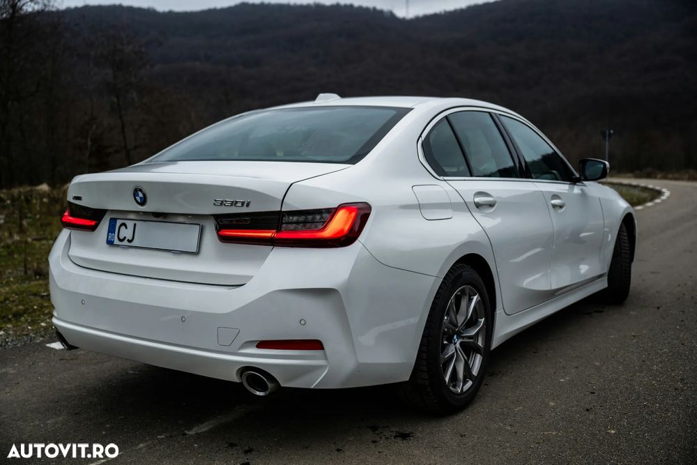 BMW Seria 3 330i xDrive Aut. Sport Line - 15