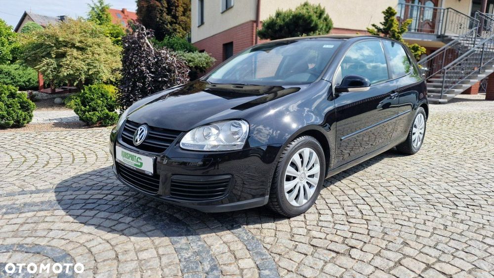 Volkswagen Golf - 1