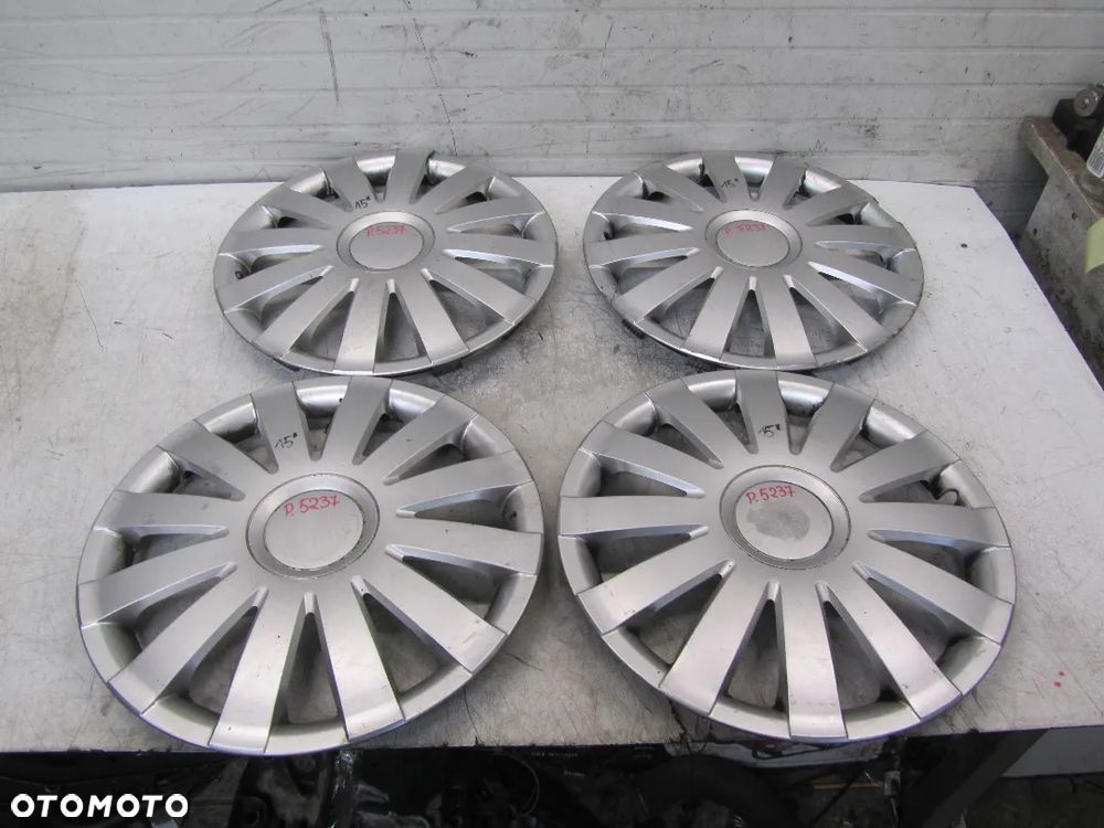 renault trafic kołpaki uniwersalne 15" - 1
